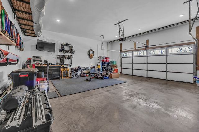 121 Denton Ct, Clarksville, TN 37043