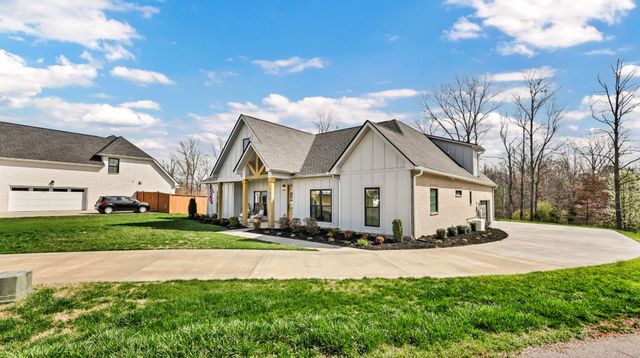 121 Denton Ct, Clarksville, TN 37043