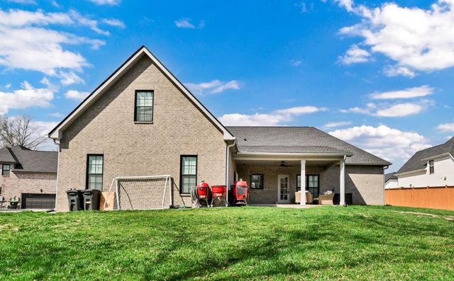 121 Denton Ct, Clarksville, TN 37043