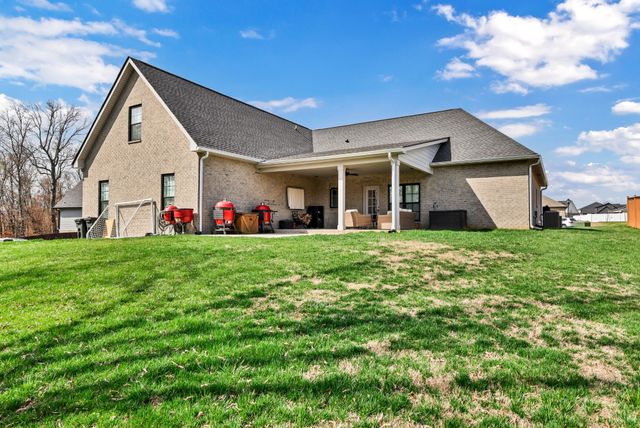 121 Denton Ct, Clarksville, TN 37043