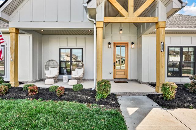 121 Denton Ct, Clarksville, TN 37043