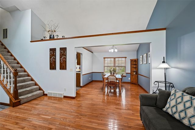 6907 Terrazzo Drive NW, Cedar Rapids, IA 53405