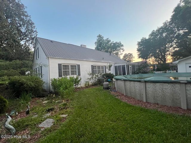 313 E 1st Avenue, Chadbourn, NC 28431