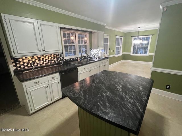 313 E 1st Avenue, Chadbourn, NC 28431