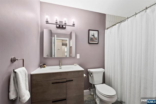 402 9th Street 4A, Hoboken, NJ 07030