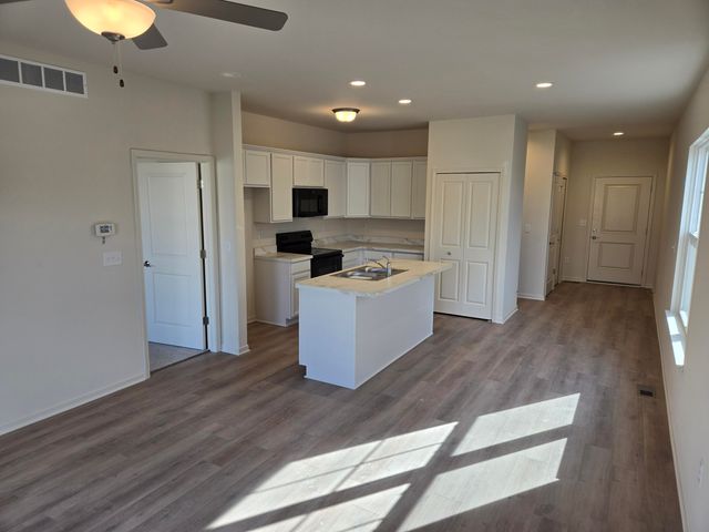 4260 Plum Village Circle 42, Raisinville Twp, MI 48161