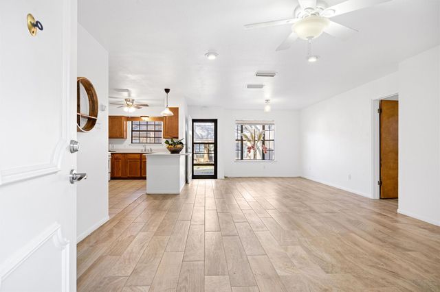 2301 LAWNMONT Ave APT 1, Austin, TX 78756