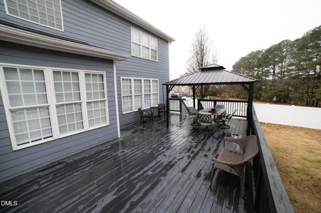 5716 Farragon Hill Lane, Wendell, NC 27591