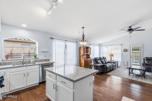 9649 W IRMA Lane, Peoria, AZ 85382