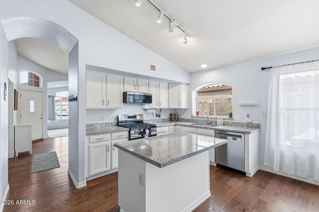 9649 W IRMA Lane, Peoria, AZ 85382