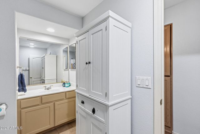 9649 W IRMA Lane, Peoria, AZ 85382