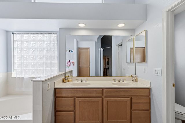 9649 W IRMA Lane, Peoria, AZ 85382