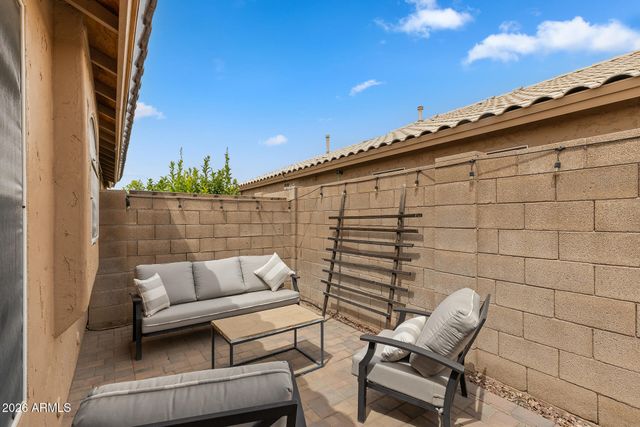 9649 W IRMA Lane, Peoria, AZ 85382