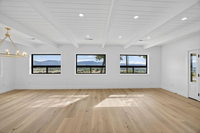 4691 Cherry Lane, Medford, OR 97504