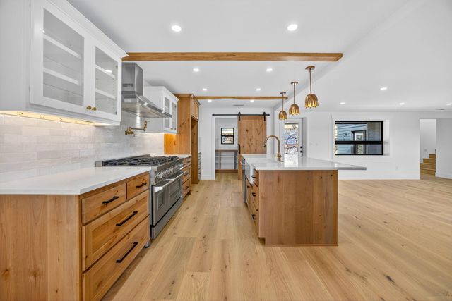 4691 Cherry Lane, Medford, OR 97504