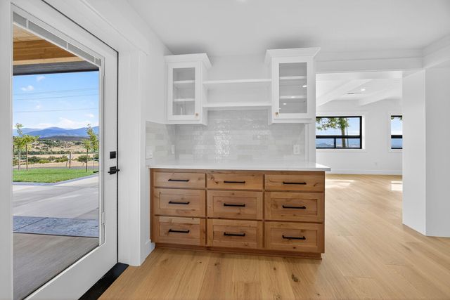 4691 Cherry Lane, Medford, OR 97504