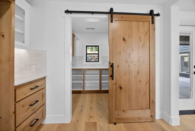 4691 Cherry Lane, Medford, OR 97504