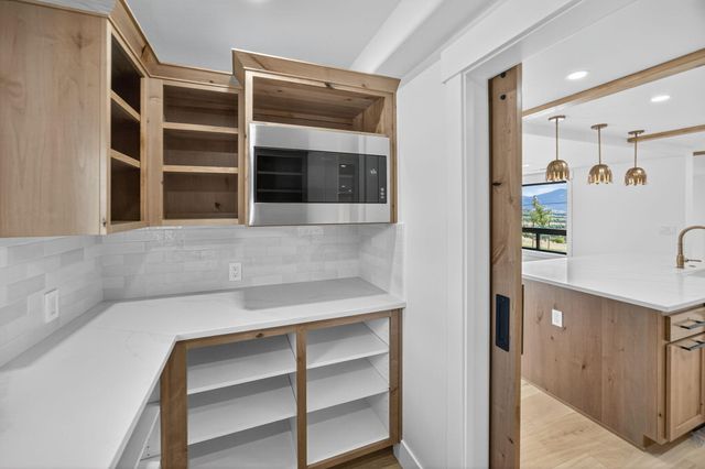 4691 Cherry Lane, Medford, OR 97504