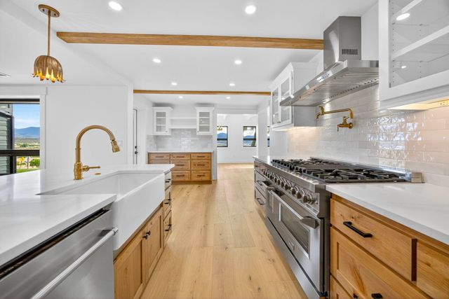 4691 Cherry Lane, Medford, OR 97504