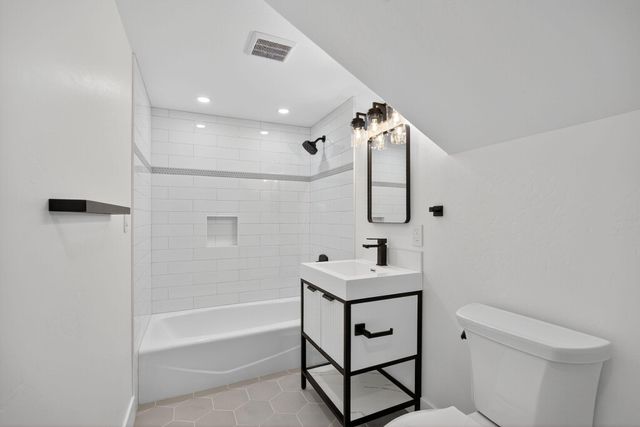 4691 Cherry Lane, Medford, OR 97504