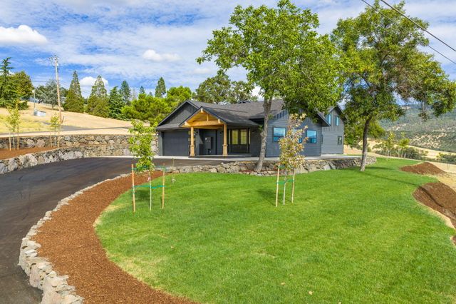 4691 Cherry Lane, Medford, OR 97504