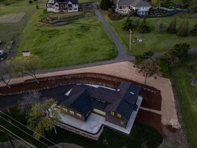 4691 Cherry Lane, Medford, OR 97504