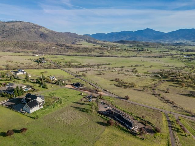 4691 Cherry Lane, Medford, OR 97504