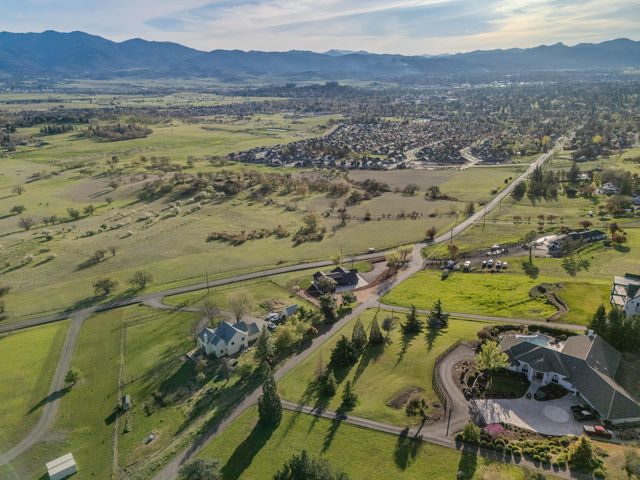 4691 Cherry Lane, Medford, OR 97504