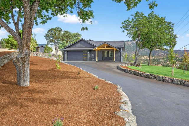 4691 Cherry Lane, Medford, OR 97504