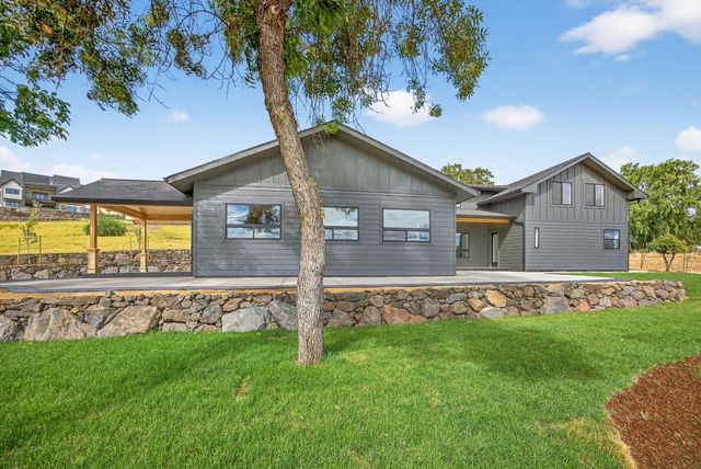 4691 Cherry Lane, Medford, OR 97504