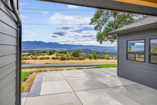 4691 Cherry Lane, Medford, OR 97504