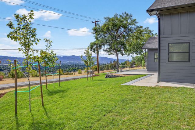 4691 Cherry Lane, Medford, OR 97504