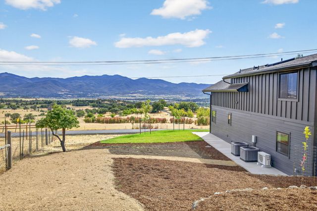 4691 Cherry Lane, Medford, OR 97504