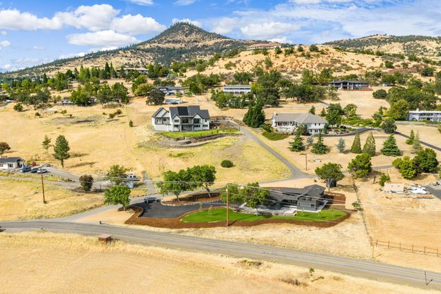 4691 Cherry Lane, Medford, OR 97504