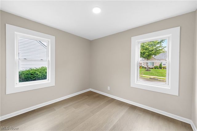 137 E Rosewood Avenue, Akron, OH 44301
