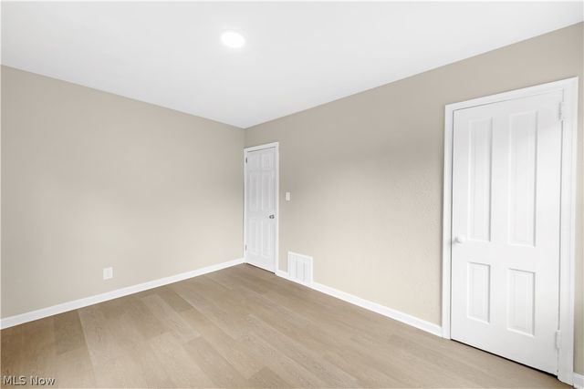 137 E Rosewood Avenue, Akron, OH 44301