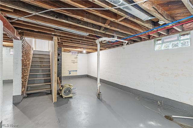 137 E Rosewood Avenue, Akron, OH 44301