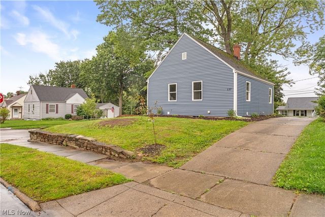 137 E Rosewood Avenue, Akron, OH 44301