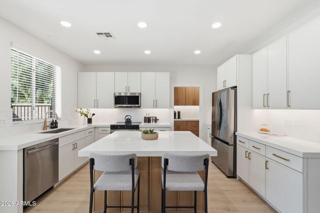 2645 E ELMWOOD Place, Chandler, AZ 85249