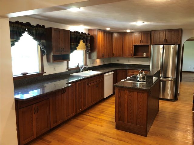 20 Richard Street, Smithfield, RI 02917