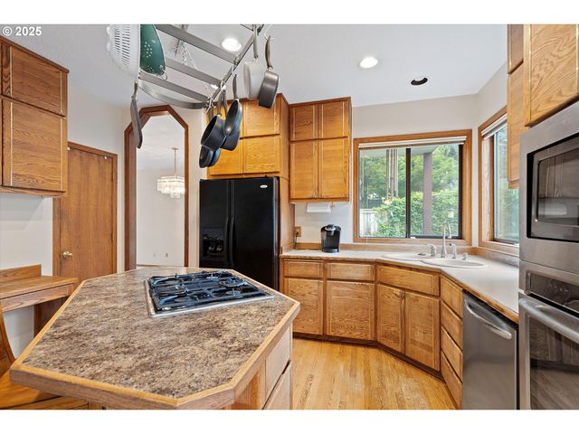 10125 Sw 72ND Ave, Portland, OR 97223