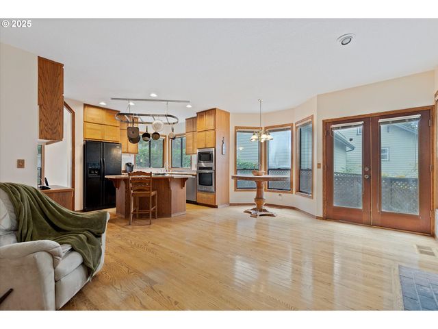 10125 Sw 72ND Ave, Portland, OR 97223