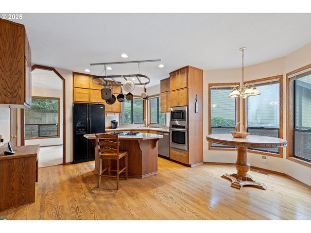 10125 Sw 72ND Ave, Portland, OR 97223