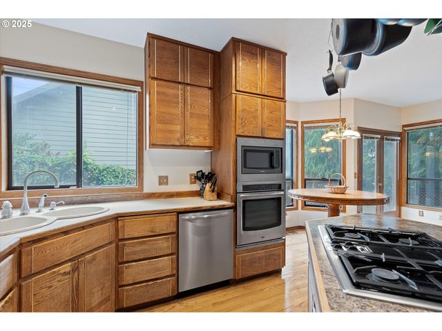 10125 Sw 72ND Ave, Portland, OR 97223
