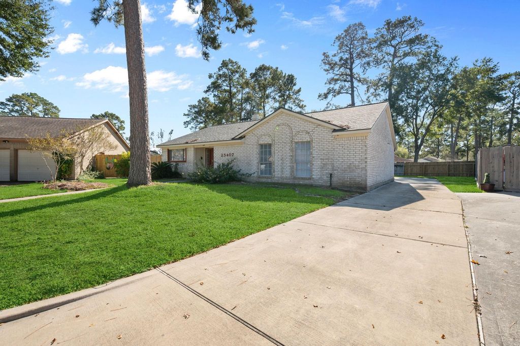 25407 Lancewood Drive, Spring, TX 77373