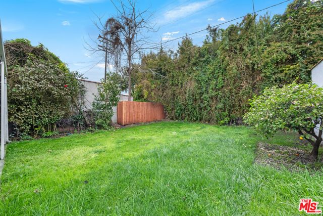 205 S Hamel Drive, Beverly Hills, CA 90211