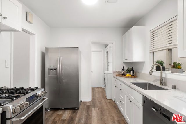 205 S Hamel Drive, Beverly Hills, CA 90211