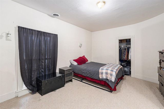 210 N Lavinia Street, Ludington, MI 49431