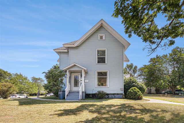 210 N Lavinia Street, Ludington, MI 49431