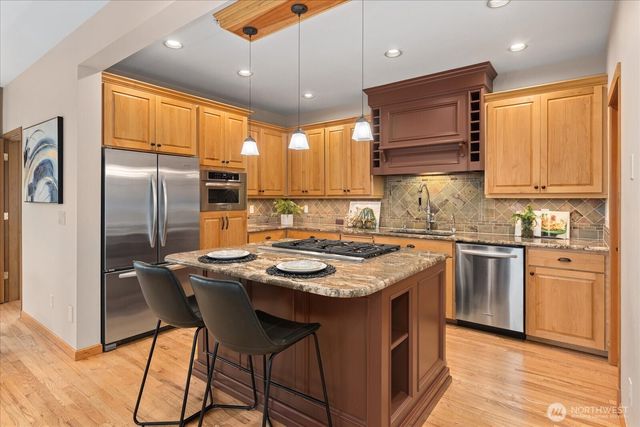 10830 179th Court NE, Redmond, WA 98052